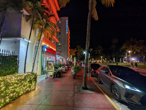 Evening stroll down Miami